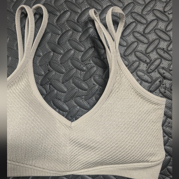 Buffbunny shape seamless sports bra - Picture 1 of 7